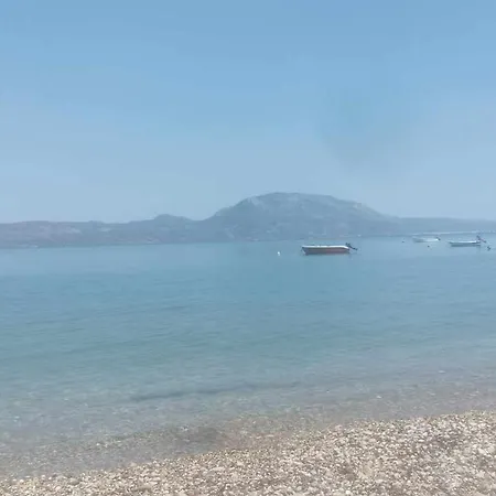 Apartmán γκαρσονιέρα ισογείου επιπλωμένη
