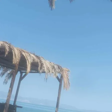 γκαρσονιέρα ισογείου επιπλωμένη Nerántza